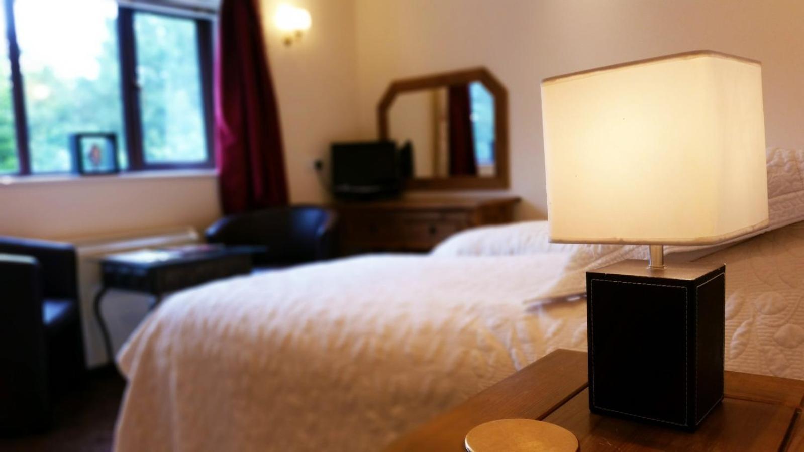 Miltons Country Lodge Lower Langford Exteriör bild