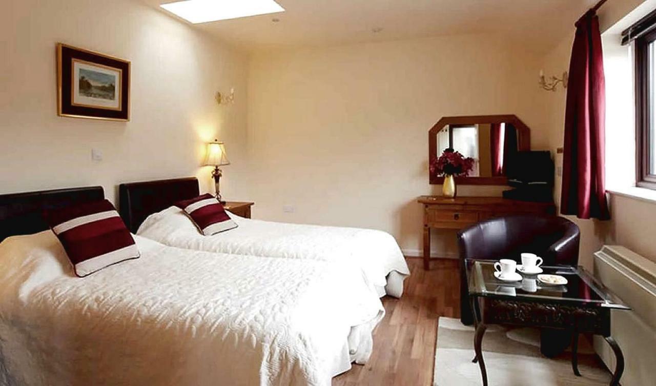 Miltons Country Lodge Lower Langford Exteriör bild